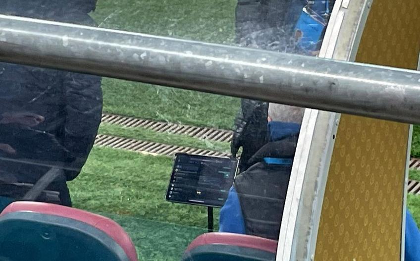 Imagine inedită pe Arena Națională în FCSB - Petrolul » Ce a făcut staff-ul lui FCSB pentru a ține legătura cu Mihai Pintilii