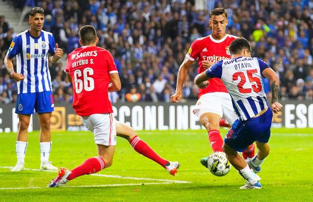 Scandal uriaș în Portugalia! Benfica, anchetată de Parchet: 12 meciuri suspectate de blat