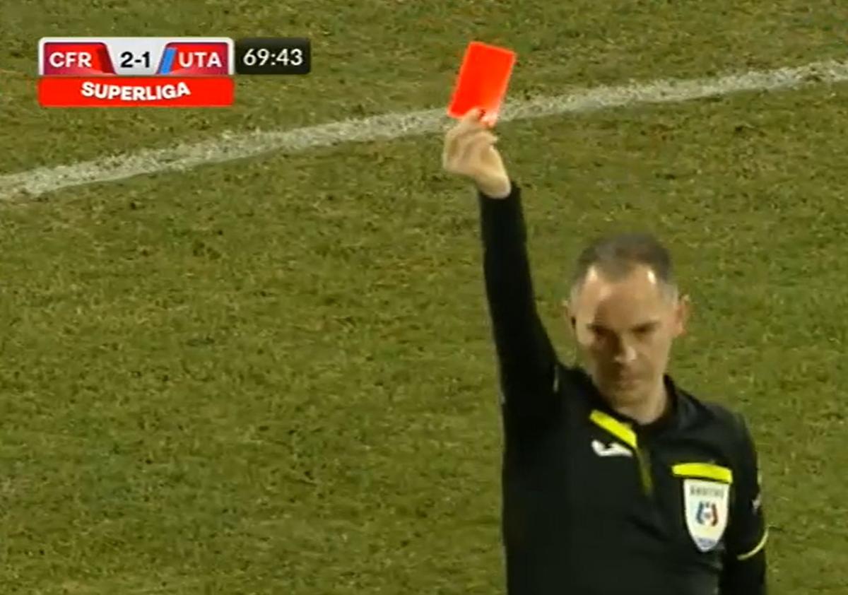 Dan Petrescu, discurs halucinant după arbitrajul de la CFR - UTA: „Să-mi spuneți și mie o fază în care am fost avantajați”