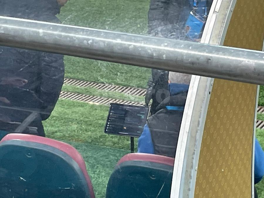 Imagine inedită pe Arena Națională în FCSB - Petrolul » Ce a făcut staff-ul lui FCSB pentru a ține legătura cu Mihai Pintilii