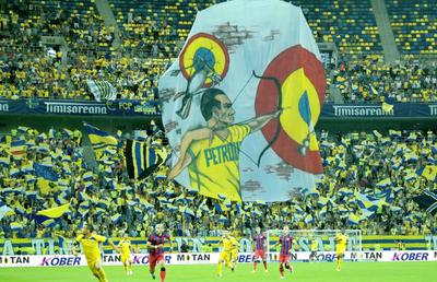 Top 3 curiozități înainte de FCSB - Petrolul: de când n-au mai câștigat „găzarii” la București, cel mai violent derby și 5 scenografii de senzație