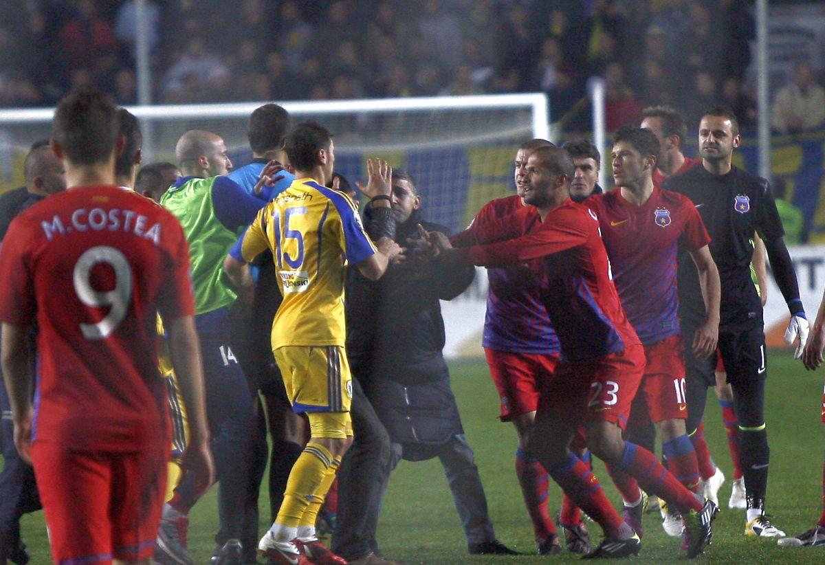 Petrolul anunță cum va comercializa biletele pentru derby-ul cu FCSB: „Nu există posibilitatea de a fi procurate individual”