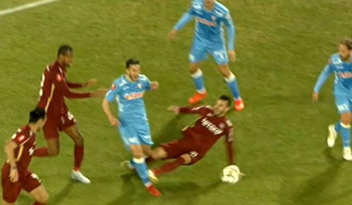 Cartonaș roșu acordat în CFR Cluj - UTA