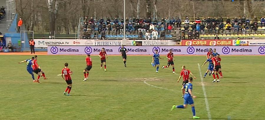 Niciun jucător al Unirii Slobozia nu era în poziție de ofsaid în momentul șutului Victorie zdrobitoare pentru Steaua în ultimul meci al rundei #17 în Liga a 2-a