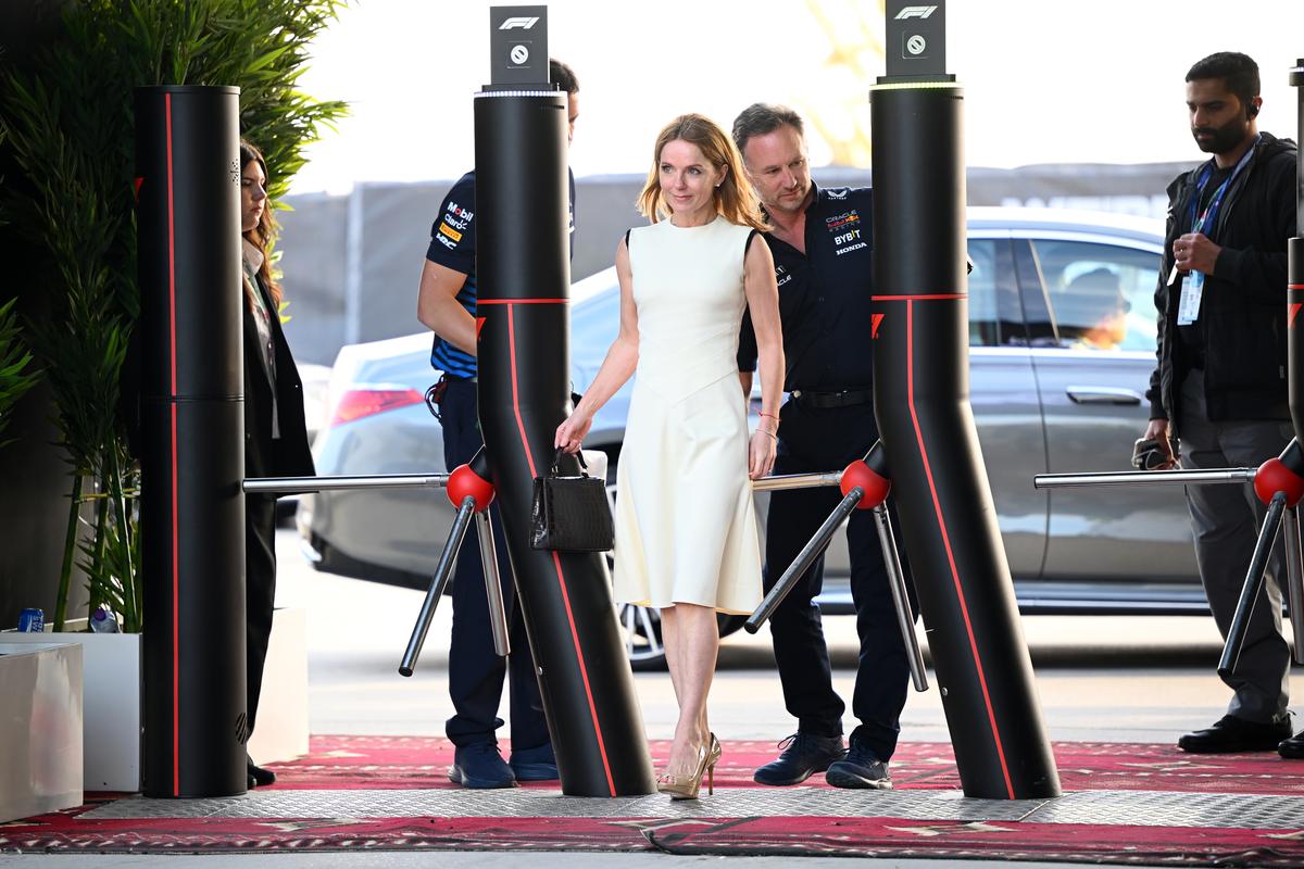 Geri Halliwell alături de Christian Horner în Bahrain, deși mesajele cu conotații sexuale ale soțului său către o altă femeie au făcut înconjurul padocului în acest final de săptămână