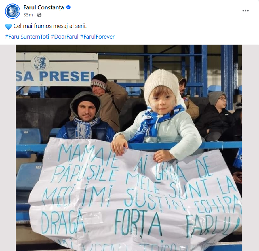 Momentul serii la Farul - CFR Cluj » Mesajul emoționant arătat de o fetiță pentru bunica ei