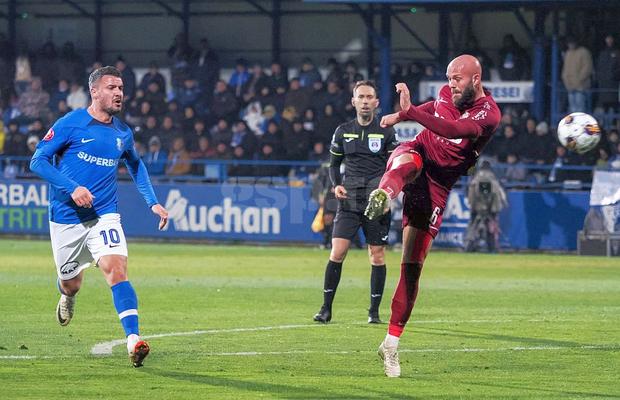 Farul - CFR Cluj 1-1 » Au dat-o la pace în duelul campioanelor, iar Hagi tremură în continuare pentru locul de play-off! Clasamentul actualizat + notele GSP