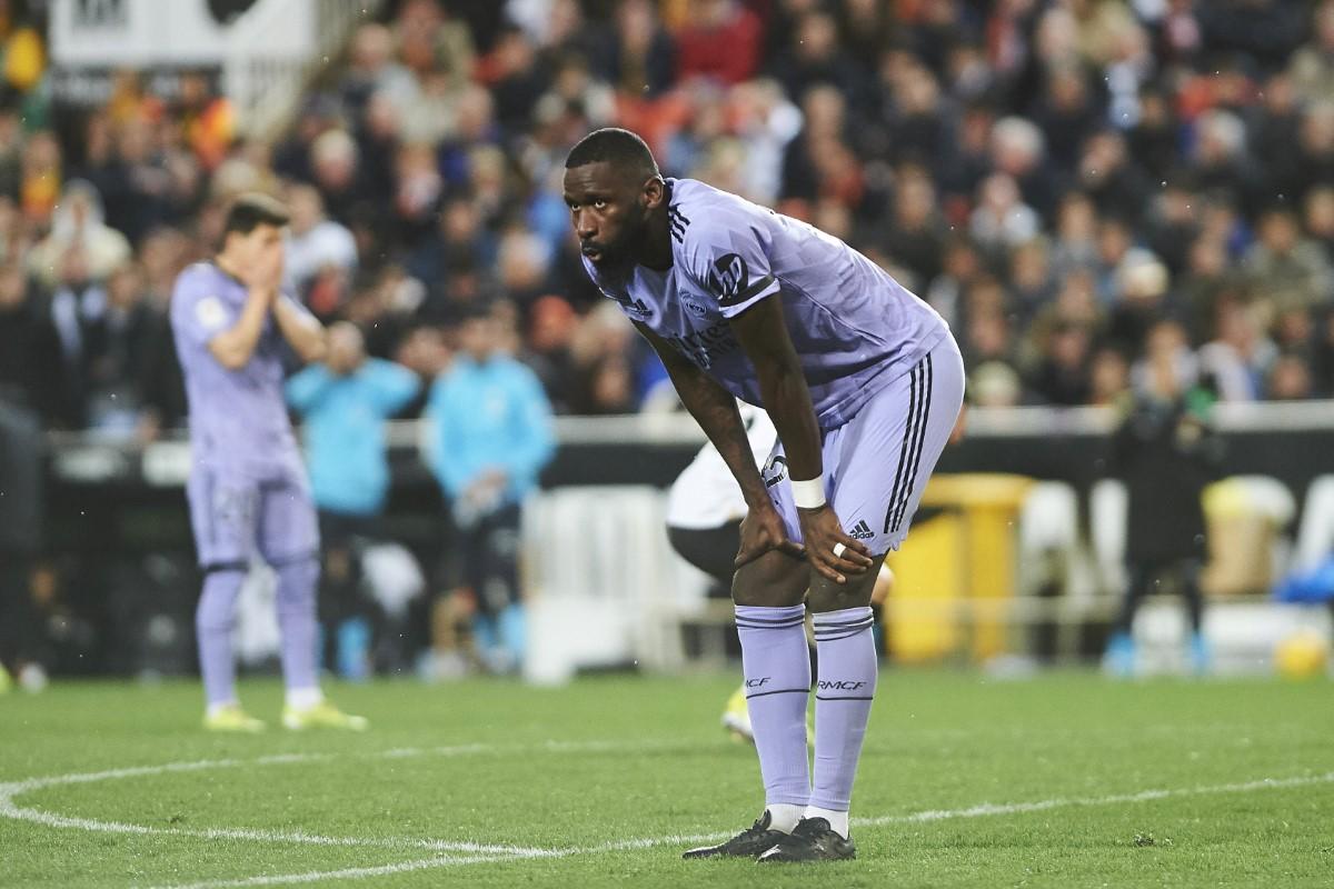 Scandal imens în La Liga: Real Madrid marcase golul victoriei, dar arbitrul a fluierat finalul meciului! „Galacticii” au sărit pe arbitru, Bellingham a văzut ROȘU!