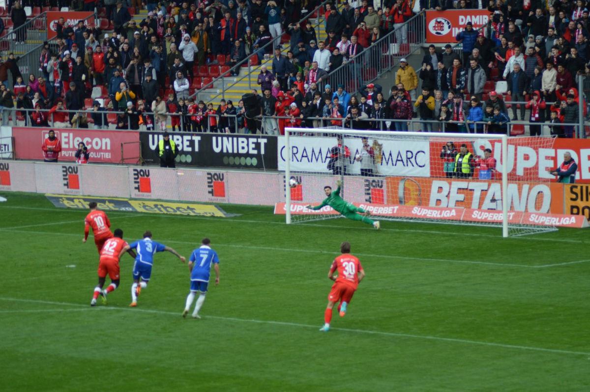 UTA Arad o învinge pe FCU Craiova. „Bătrâna Doamnă” urcă pe loc de play-off, oltenii se scufundă