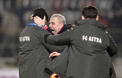 Ce s-a întâmplat la ultima victorie a lui Șumudică în fața rivalei FCSB » Vedetele care erau pe teren + cine a fost arbitru