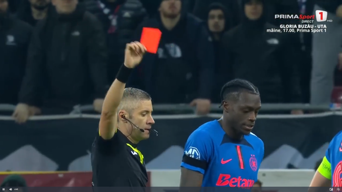 Decizie controversată în Rapid - FCSB! Eliminat după două galbene în 4 minute