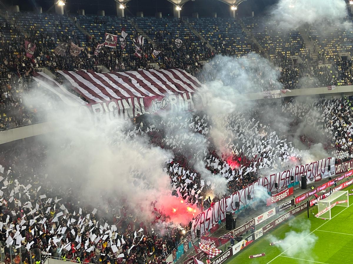 Scenografia suporterilor de la Rapid în meciul cu FCSB