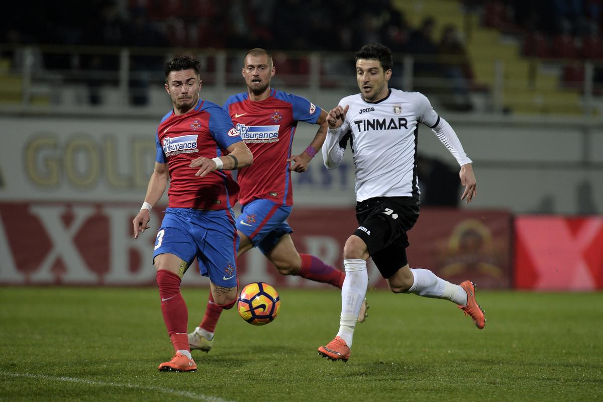 Ce s-a întâmplat la ultima victorie a lui Șumudică în fața rivalei FCSB » Vedetele care erau pe teren + cine a fost arbitru