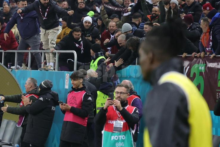 Marius Șumudică, dezlănțuit după golul lui Dobre în Rapid - FCSB/ foto Ionuț Iordache (GSP)