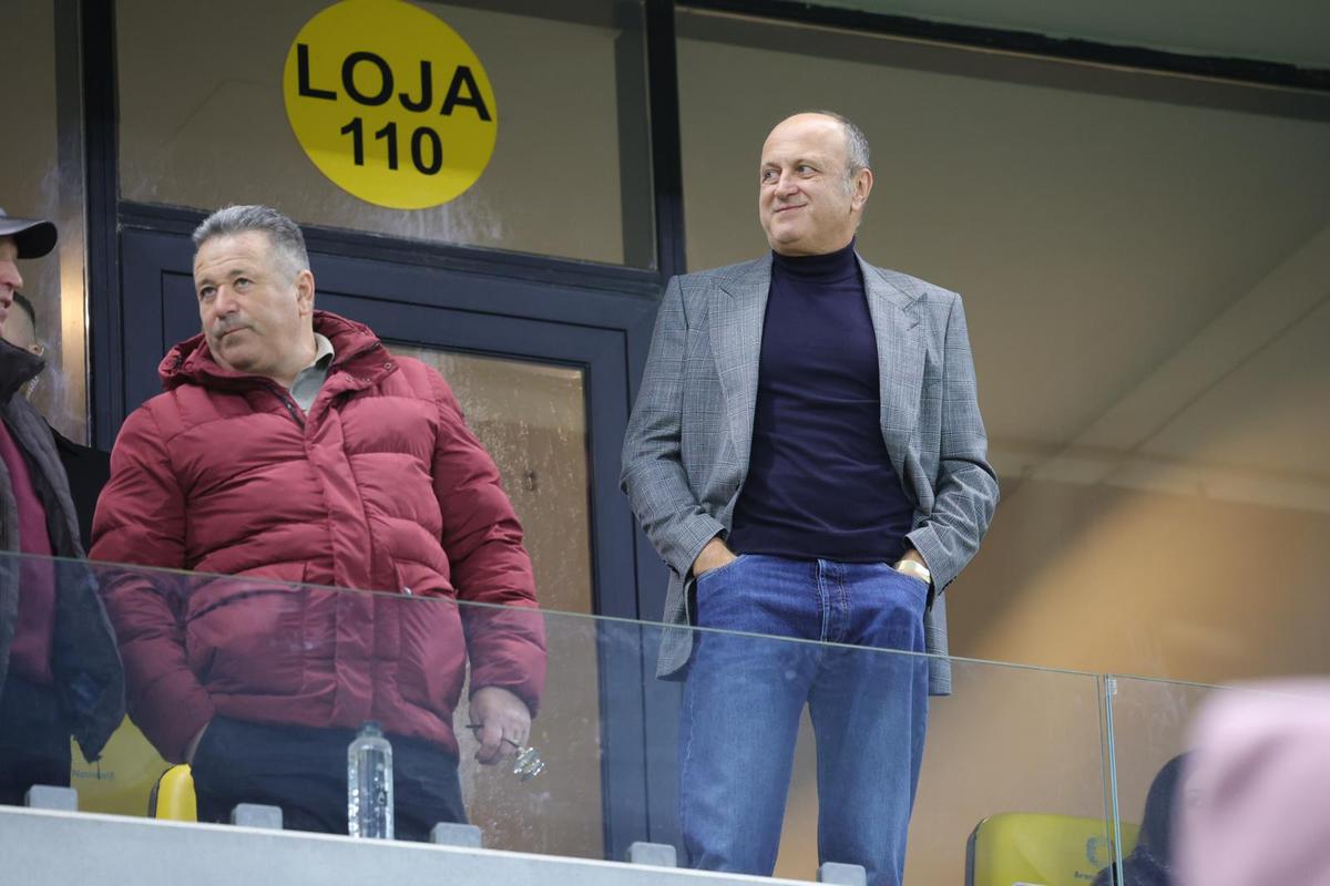 Soții Șucu în loja lui Gigi Becali la Rapid - FCSB