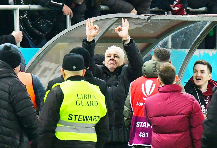 Marius Șumudică, după Rapid - FCSB / FOTO: Cristi Preda (GSP.ro) Acuzații GRAVE! Marius Șumudică ar fi amenințat un jurnalist în parcare: „Să îți cauți de muncă, de mâine nu mai lucrezi acolo!” + Cum comentează antrenorul pentru GSP