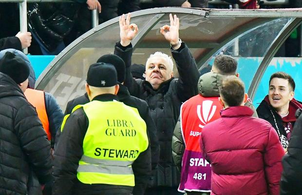 Ce s-a întâmplat pe gazon, imediat după Rapid - FCSB! Marius Șumudică, în rolul principal