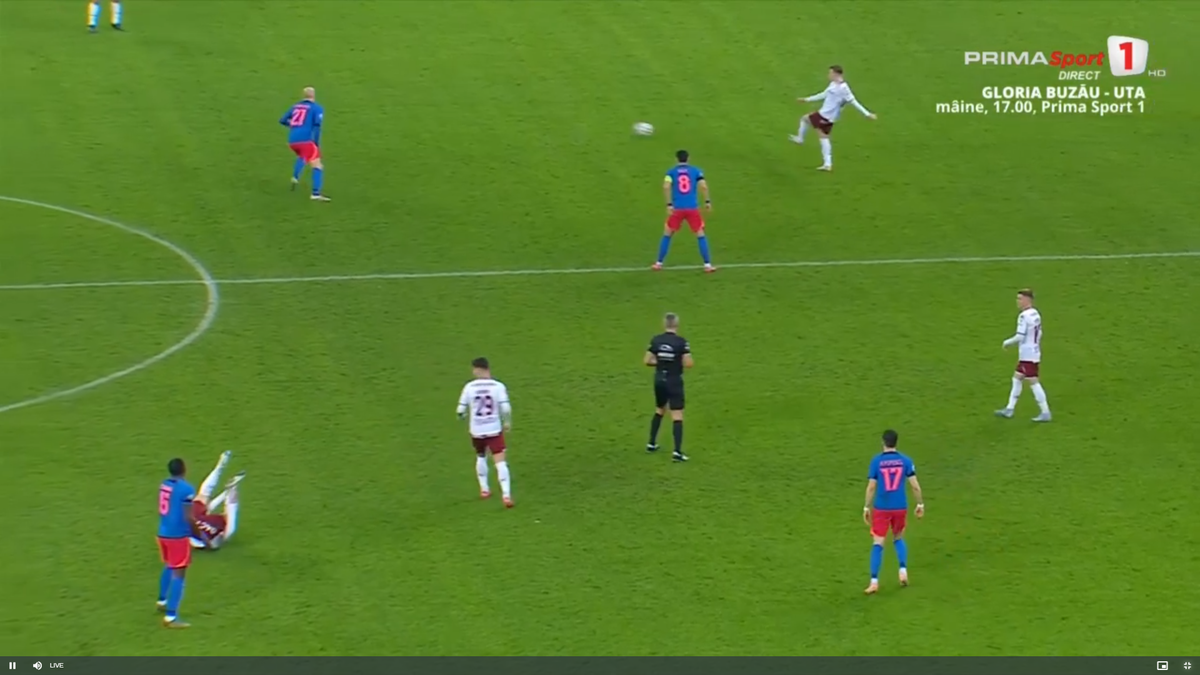 Decizie controversată în Rapid - FCSB! Eliminat după două galbene în 4 minute