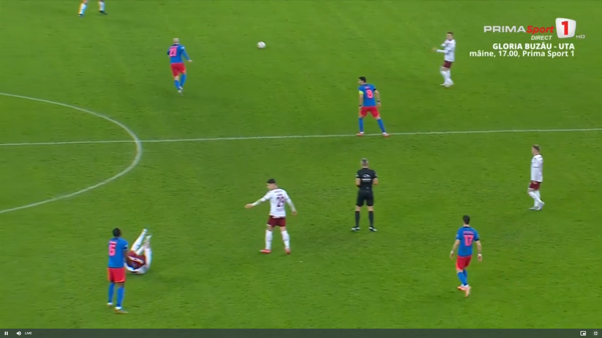 Decizie controversată în Rapid - FCSB! Eliminat după două galbene în 4 minute