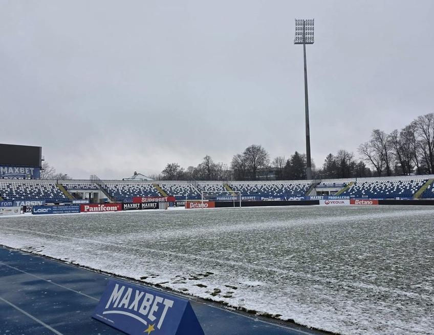 Imagini de la stadionul „Emil Alexandrescu”, înainte de Poli Iași - Petrolul / foto: Facebook