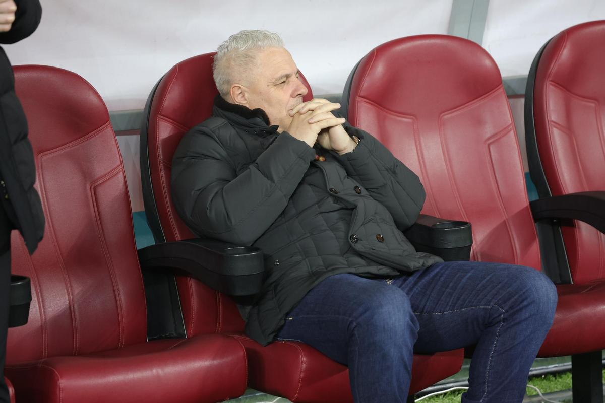 Ținuta lui Marius Șumudică la Rapid - FCSB, foto: Ionuț Iordache