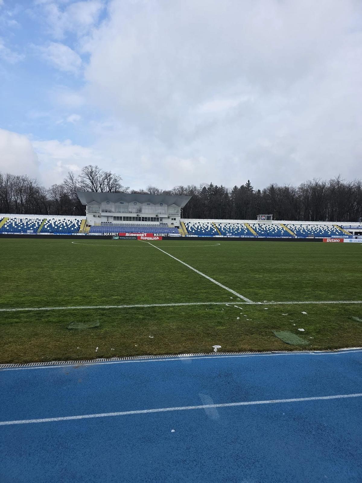 Gazonul de la Iași înainte de Poli - Petrolul