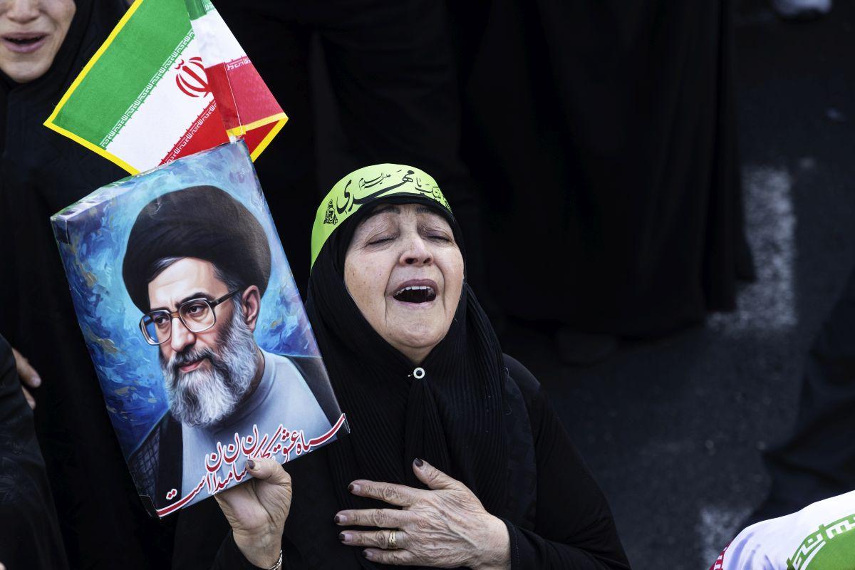 Societatea în Iran - viața într‑un stat teocratic dominat de autoritatea ayatollahilor