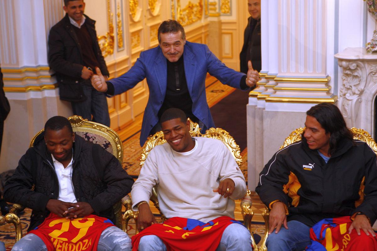 Adrian Ilie a discutat cu Gigi Becali și anunță: „Doar așa îi ajut!”