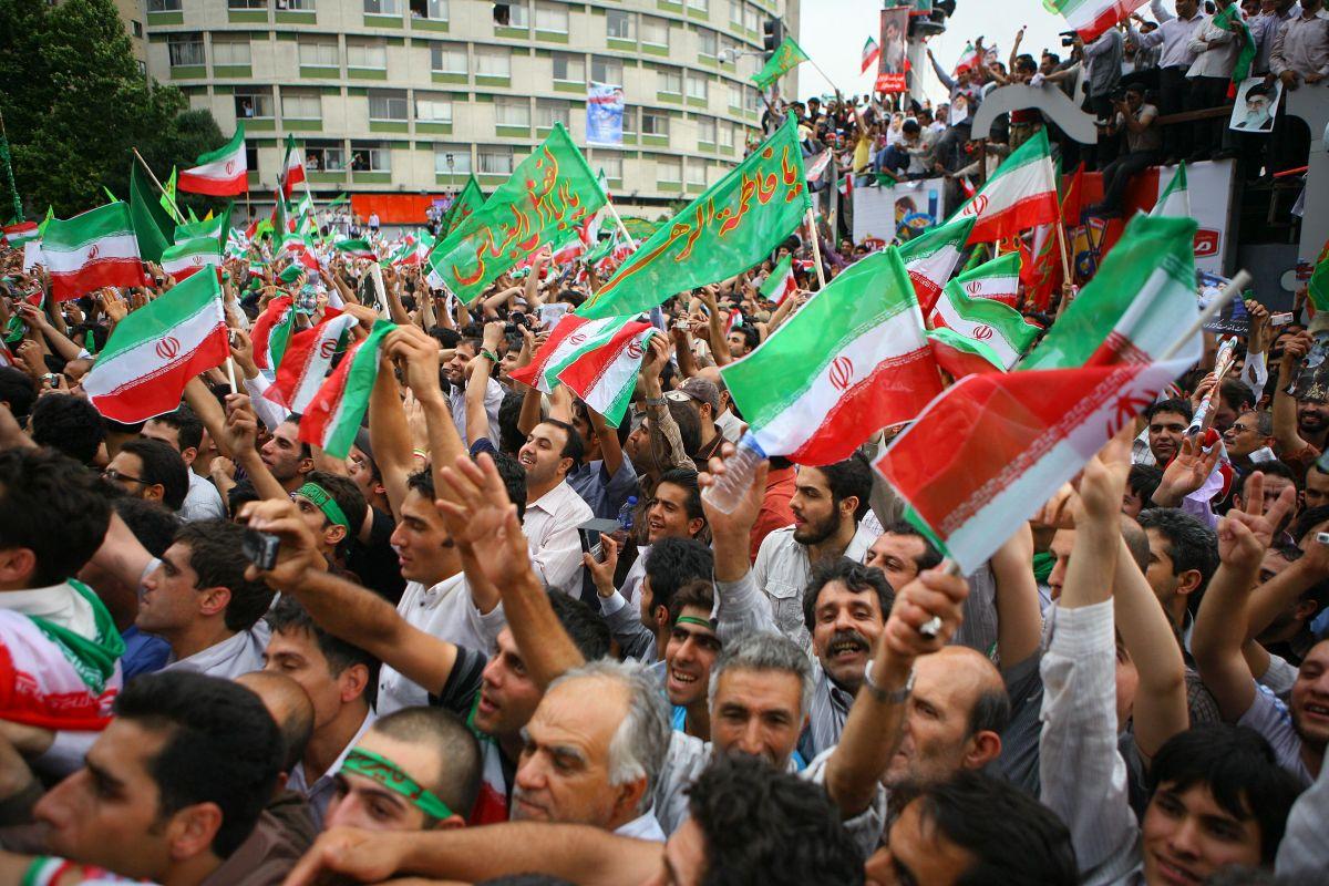 Societatea în Iran - viața într‑un stat teocratic dominat de autoritatea ayatollahilor