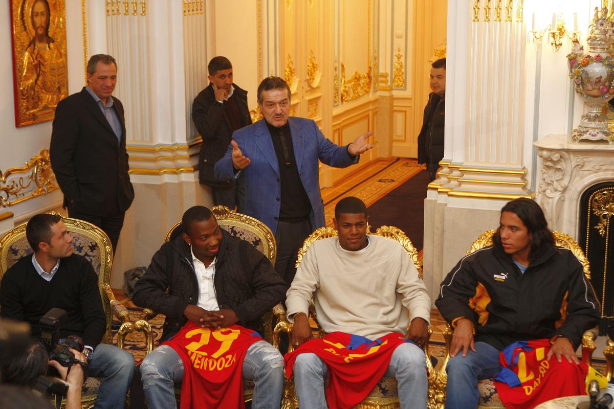 Adrian Ilie a discutat cu Gigi Becali și anunță: „Doar așa îi ajut!”