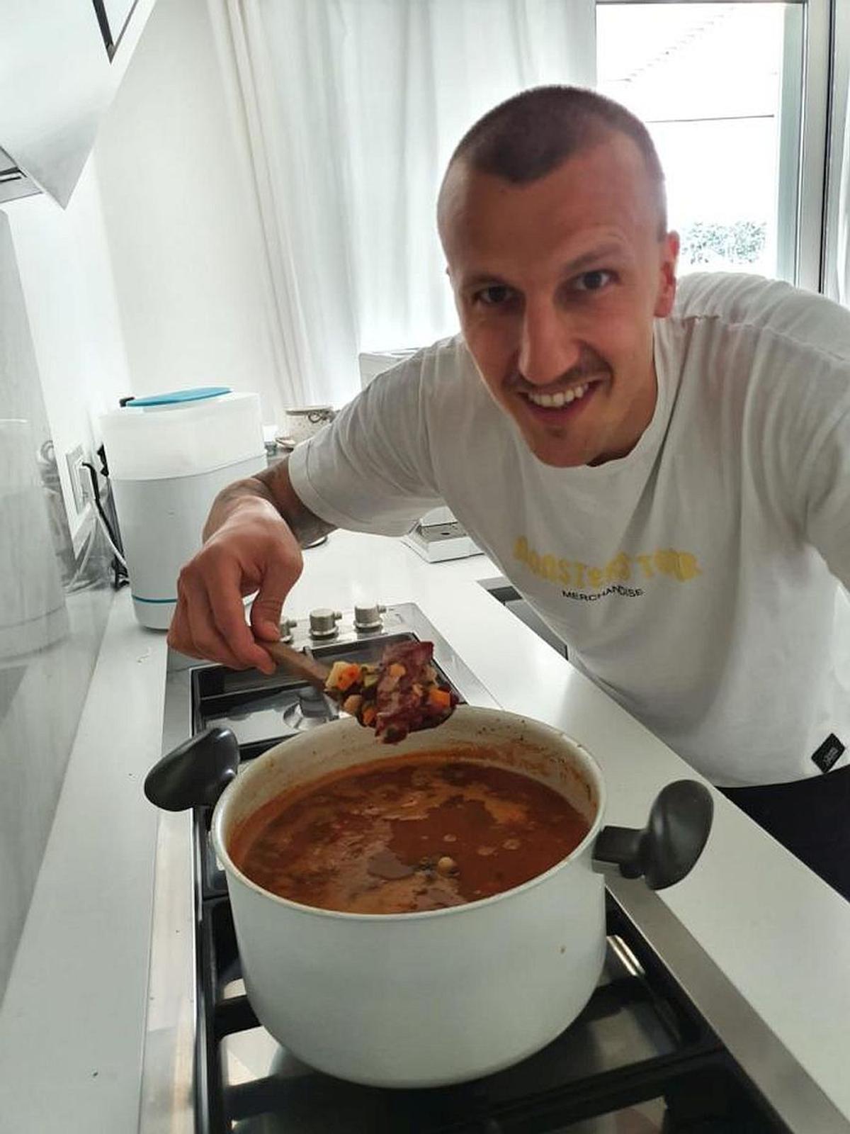 Misterul Vlad Chiricheș » De ce nu mai joacă la Cremonese căpitanul naționalei?