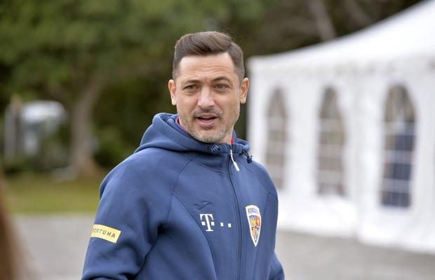 Un fost selecționer mizează în continuare pe Mirel Rădoi: „Nu este uşor să ai performanţe imediat”