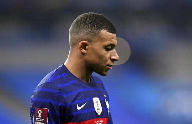 PSG i-a stabilit prețul lui Kylian Mbappe » Atacantul se plânge de critici: „Mă obosesc”