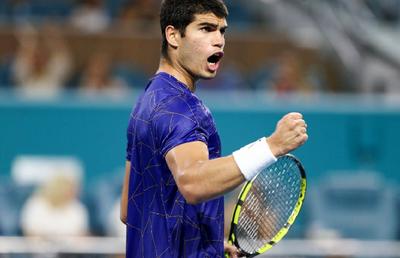 Carlos Alcaraz scrie istorie în ATP, la doar 18 ani! A învins campionul en-titre și e în finală la Miami