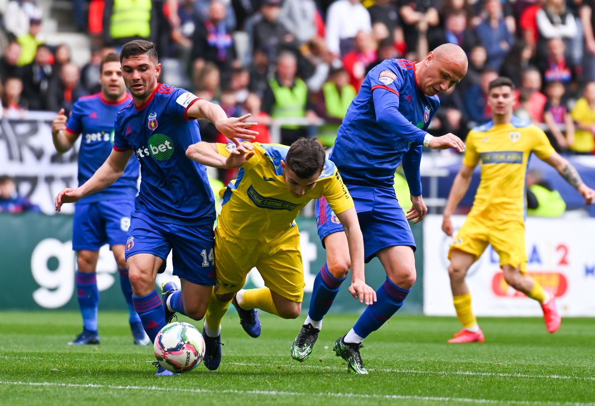Daniel Oprița, încântat după CSA Steaua - Petrolul » Ce le-a spus jucătorilor la pauză