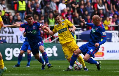 CSA Steaua - Petrolul Ploiești 2-1 » „Militarii” întorc scorul după pauză, într-o atmosferă de vis în Ghencea » Cum arată clasamentul din Liga 2