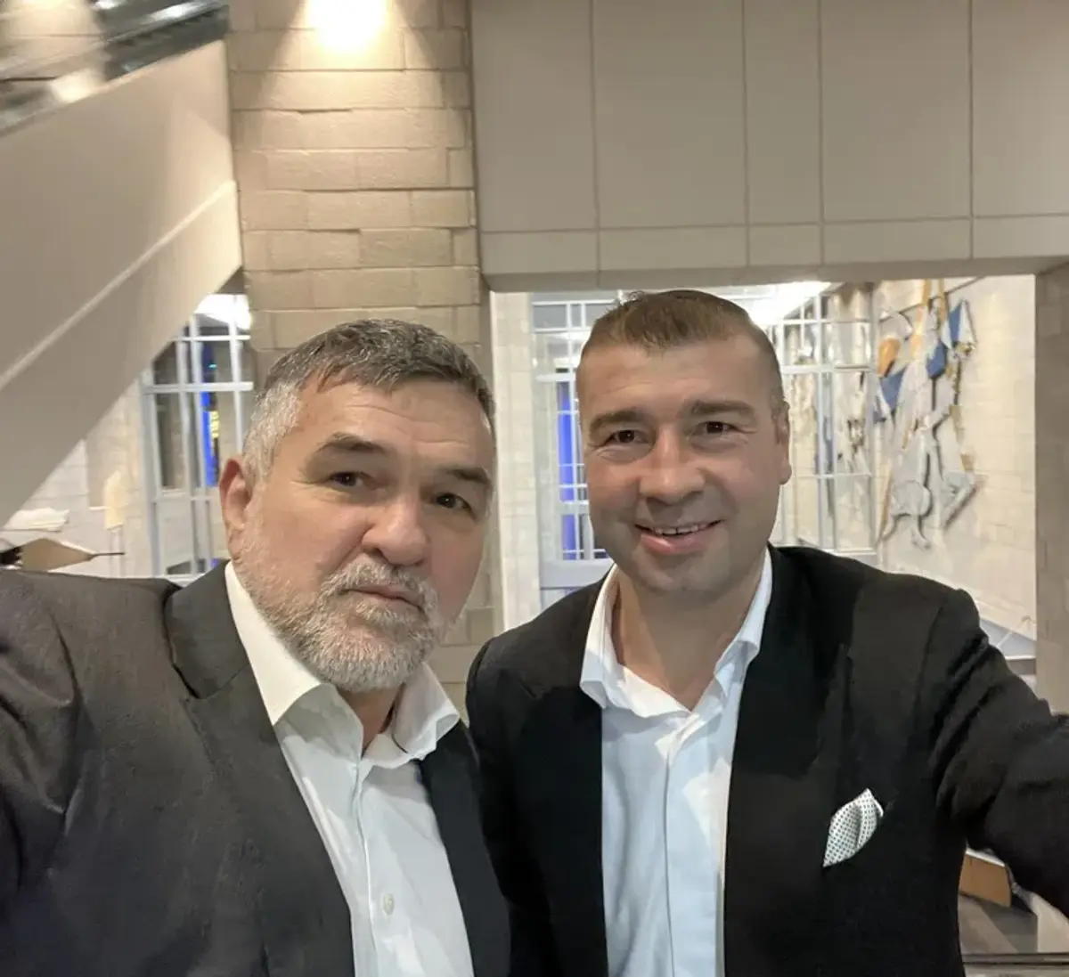 Leonard Doroftei a sărit să bată un comediant, după o glumă cu Lucian Bute: „Mi-a rupt tricoul, m-a aruncat pe acolo”