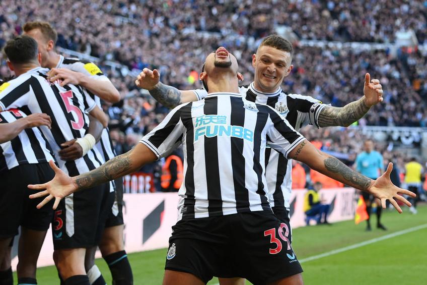 Newcastle a învins-o pe Manchester United, scor 2-0, și a urcat pe locul 3 în Premier League.