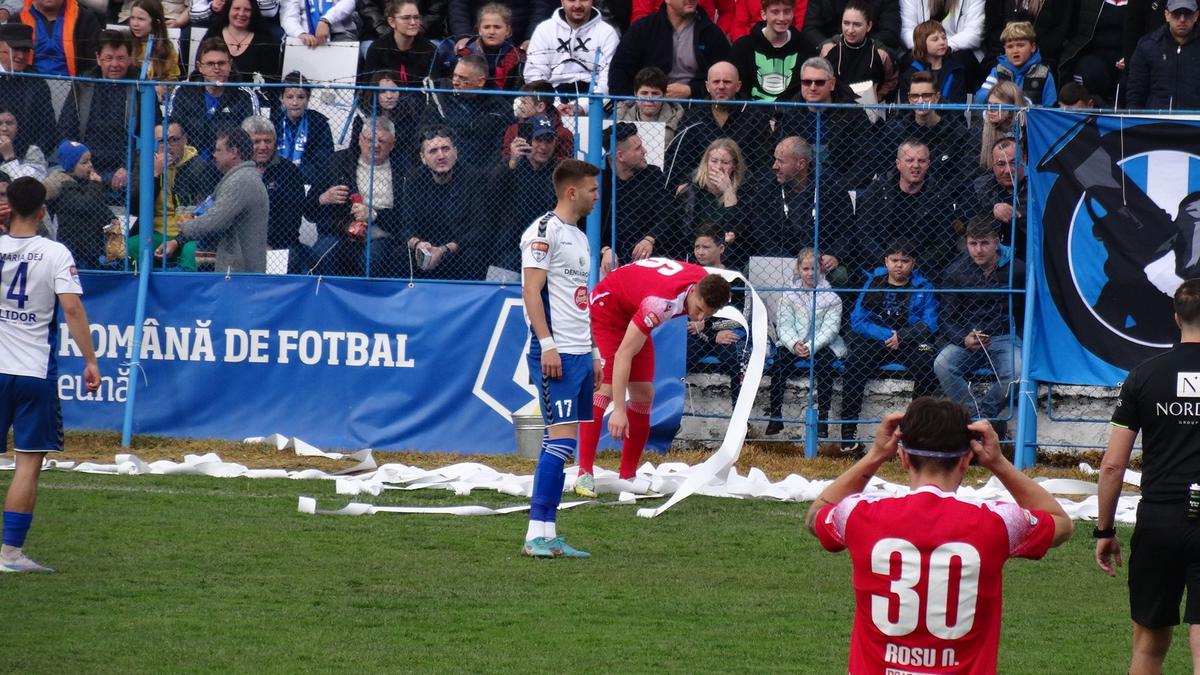 Unirea Dej - Dinamo 0-3 » „Câinii” câștigă la scor de neprezentare și fac un pas uriaș spre „baraj!” Miza următorului meci e IMENSĂ!