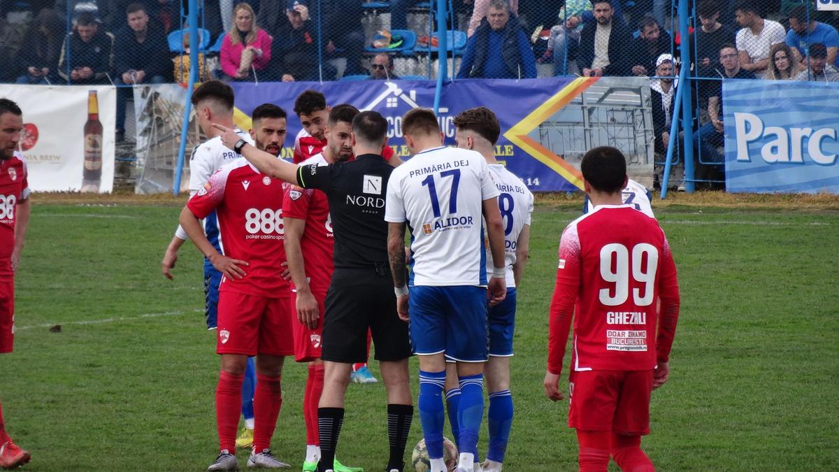 Unirea Dej - Dinamo 0-3 » „Câinii” câștigă la scor de neprezentare și fac un pas uriaș spre „baraj!” Miza următorului meci e IMENSĂ!