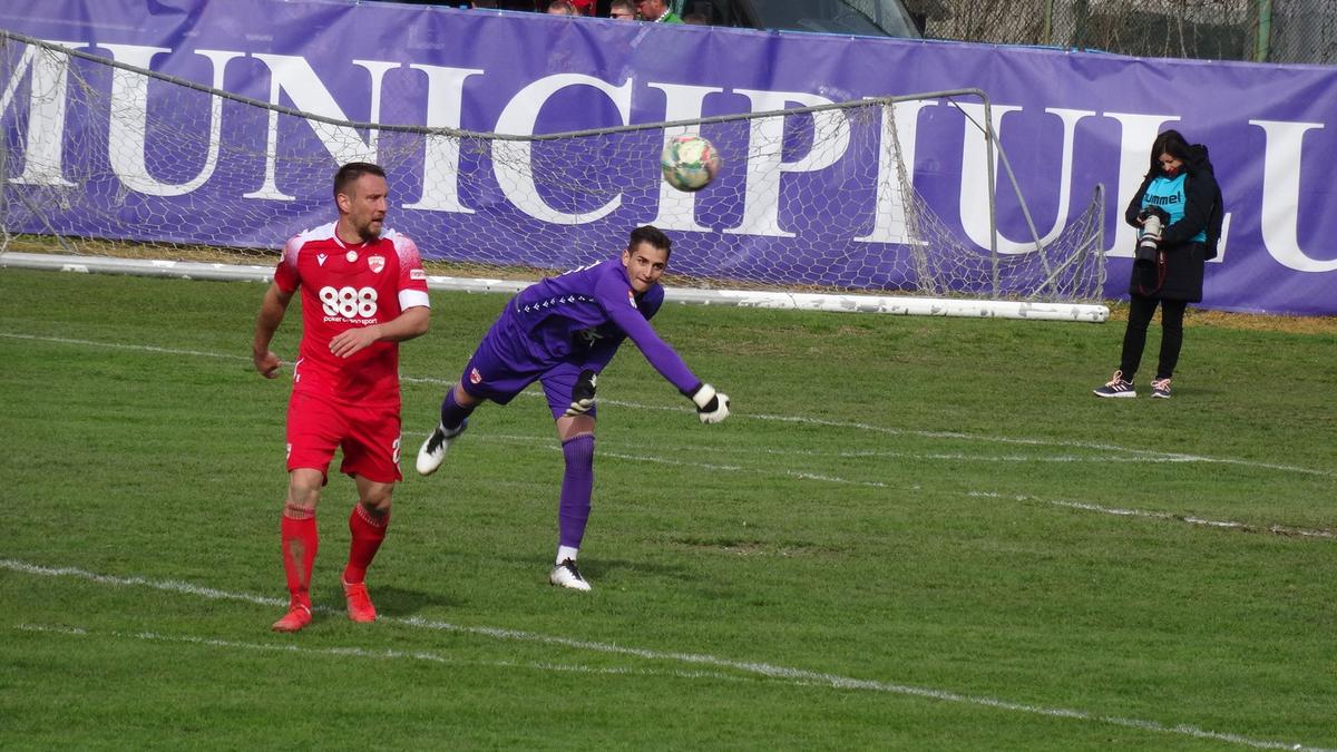 Unirea Dej - Dinamo 0-3 » „Câinii” câștigă la scor de neprezentare și fac un pas uriaș spre „baraj!” Miza următorului meci e IMENSĂ!