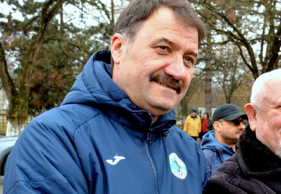 Dan Colesniuc / Sursă foto: Facebook@ Corvinul Hunedoara „Să-și intre în rol!” » Direct de pe stadion, unul dintre „copiii” lui Mircea Lucescu anunță obiectivul Corvinului în prima ligă: „N-am promovat doar să facem prezența!”