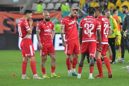 Imaginile durerii în Dinamo - Petrolul