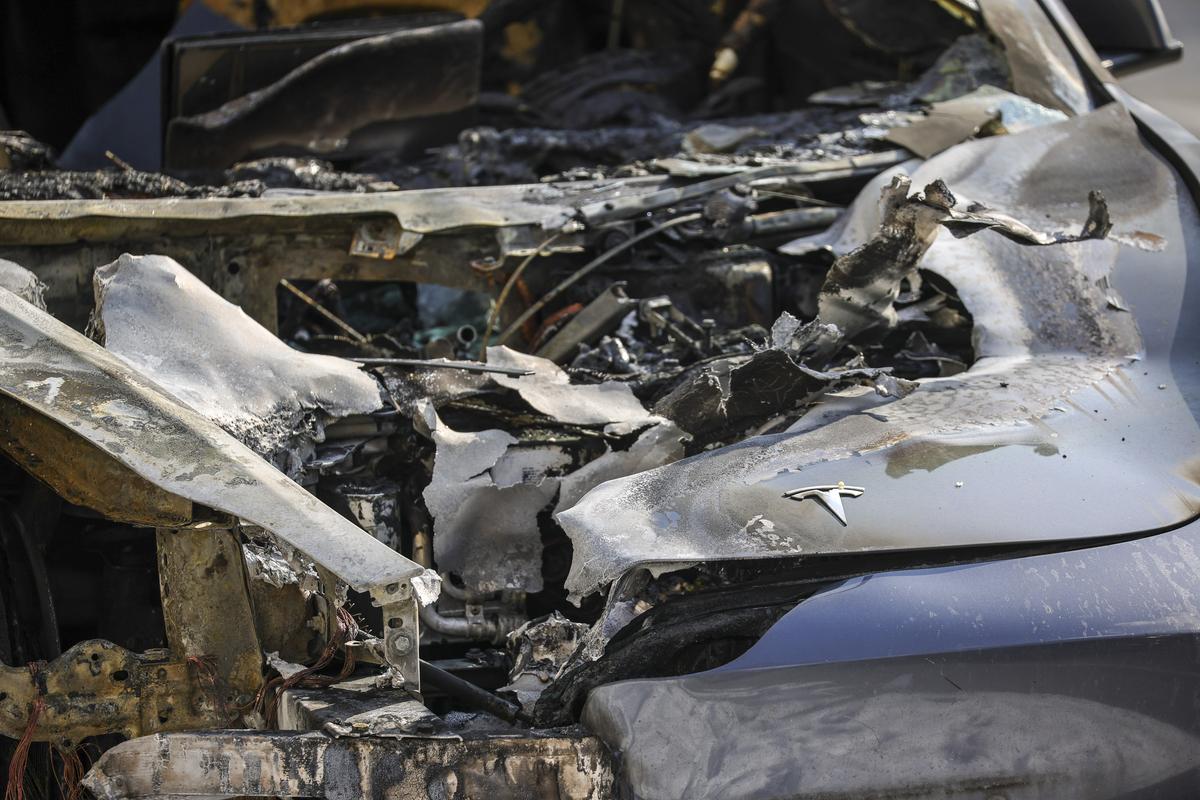 Tesla incendiate în Berlin / foto: Guliver/gettyimages