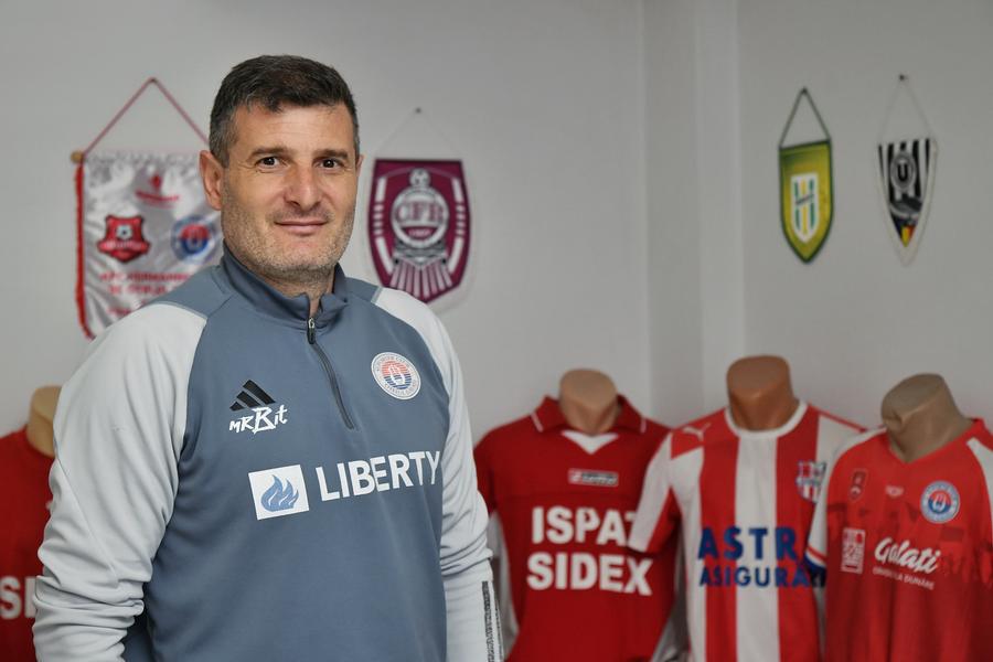 Antrenorul revelației din Liga 1: „Craiova ne-a luat un fotbalist rar. Și vom pierde alt jucător de excepție” » Anunță schimbări masive!