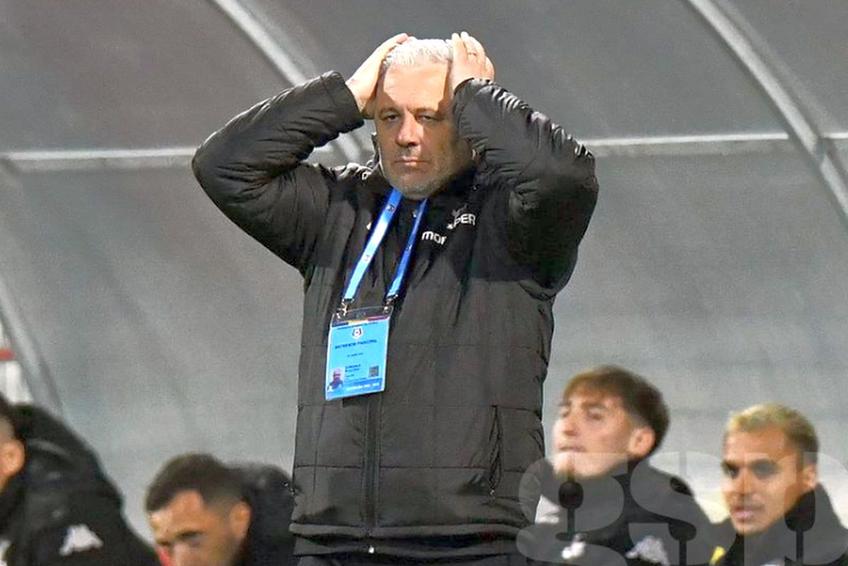 Marius Șumudică, antrenorul Rapidului, enervat de gazonul de la Buzău