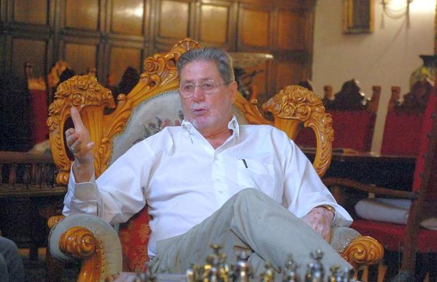 „E într-o depresie... nu pot să-l scot din casă deloc” » Dezvăluiri despre absența lui Cornel Dinu de aproape doi ani: „E cea mai mare durere a mea”