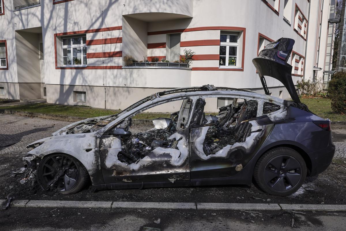 Tesla incendiate în Berlin / foto: Guliver/gettyimages