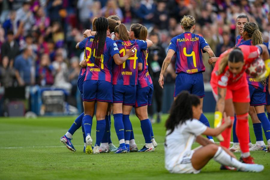 Barcelona - Real Madrid 12-2 la general // Foto: Imago Images Barcelona - Real Madrid 6-0, sub privirile a peste 60.000 de oameni pe Camp Nou