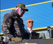 Derek Chisora a venit cu tancul la conferință // Captură DAZN